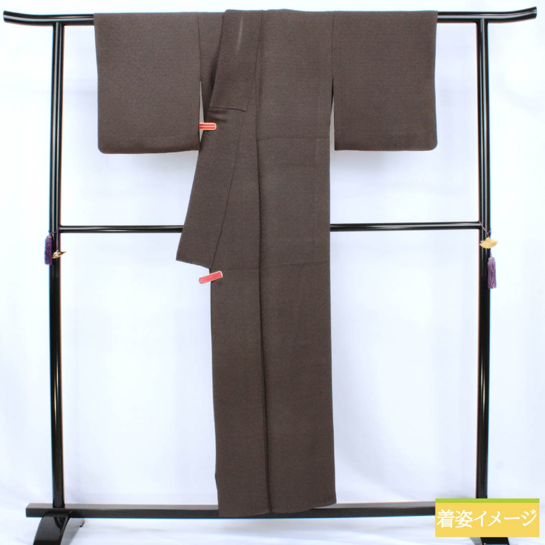 Plain colored silk kimono, rank A, length 153cm, sleeve-to-sleeve 63cm, squirrel grey color, musical notes, staff, sheet music, unlined, brown-toned, 1114002623214