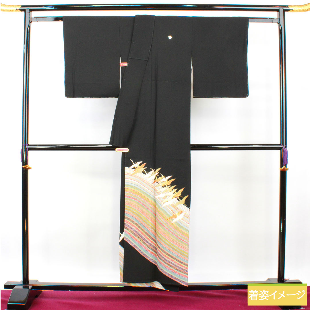 Black formal kimono, pure silk, length 152.5cm, sleeve length 63cm, lined, Kyoto Yuzen, crane, artist's work, hidden plaid, five crests, bellflower, S rank, black, 1111001392210