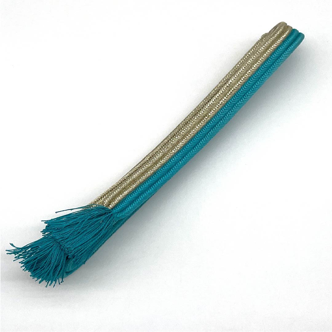 Pure silk obi-jime (sash band) in gold (kin-iro) with a grade A finish. Formal, suitable for furisode (long-sleeved kimono). Two-tone, approximately 165cm long and 2cm wide. Blue-toned. Product number: 1135004103317