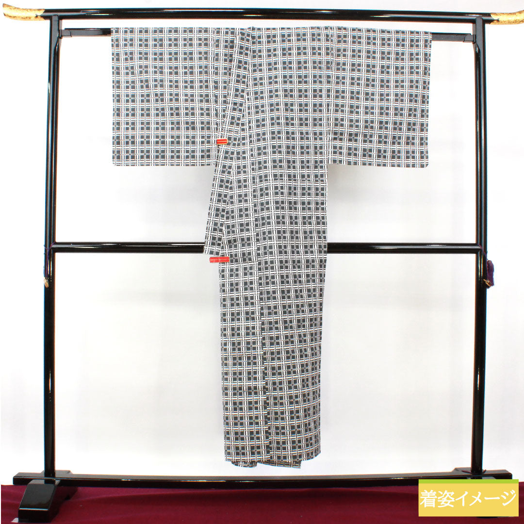 Men's Cotton Kimono (Yukata) - Length: 148cm, Sleeve-to-Sleeve: 71cm, S Rank, Unlined, Gray/Ink Color, Plaid Pattern, 1118005102422