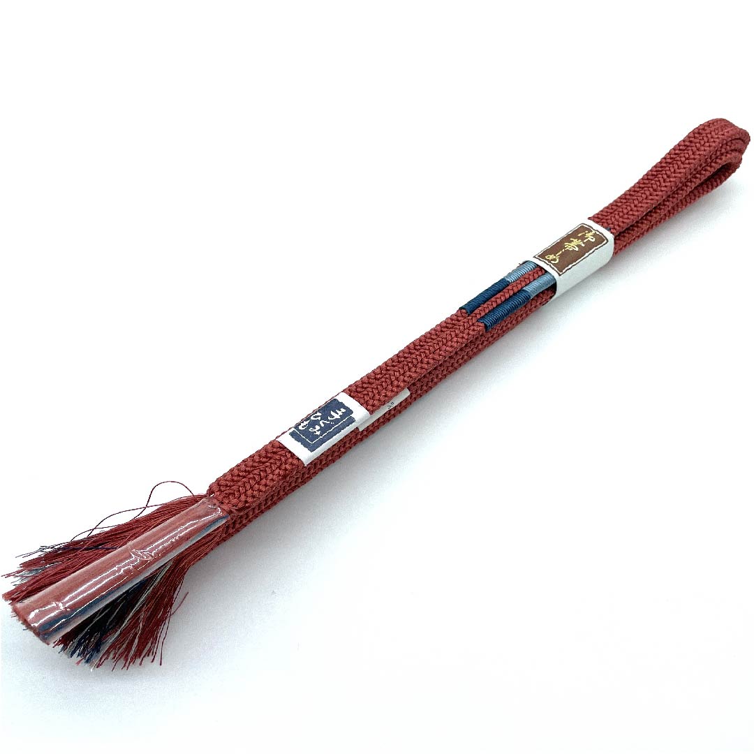 （新古品） 帯締め 正絹 四分紐 甚三紅色（じんざもみいろ） 手組紐 新古品  長さ約168cm 幅約1cm カジュアル Sランク 赤系 1135000852912