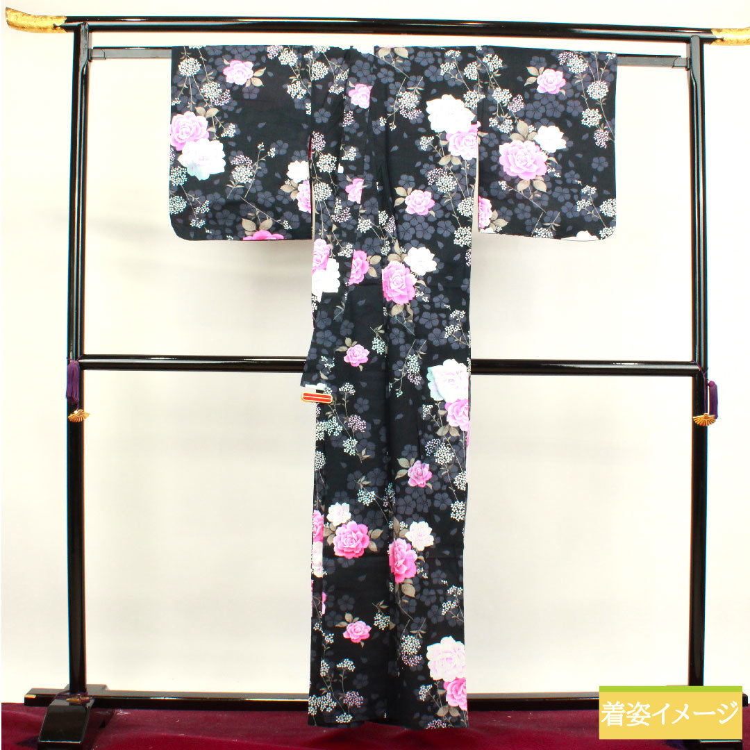 浴衣 木綿 身丈159cm 裄丈64.5cm Bランク 単衣 黒系 薔薇 カスミソウ 桜 1118004554310