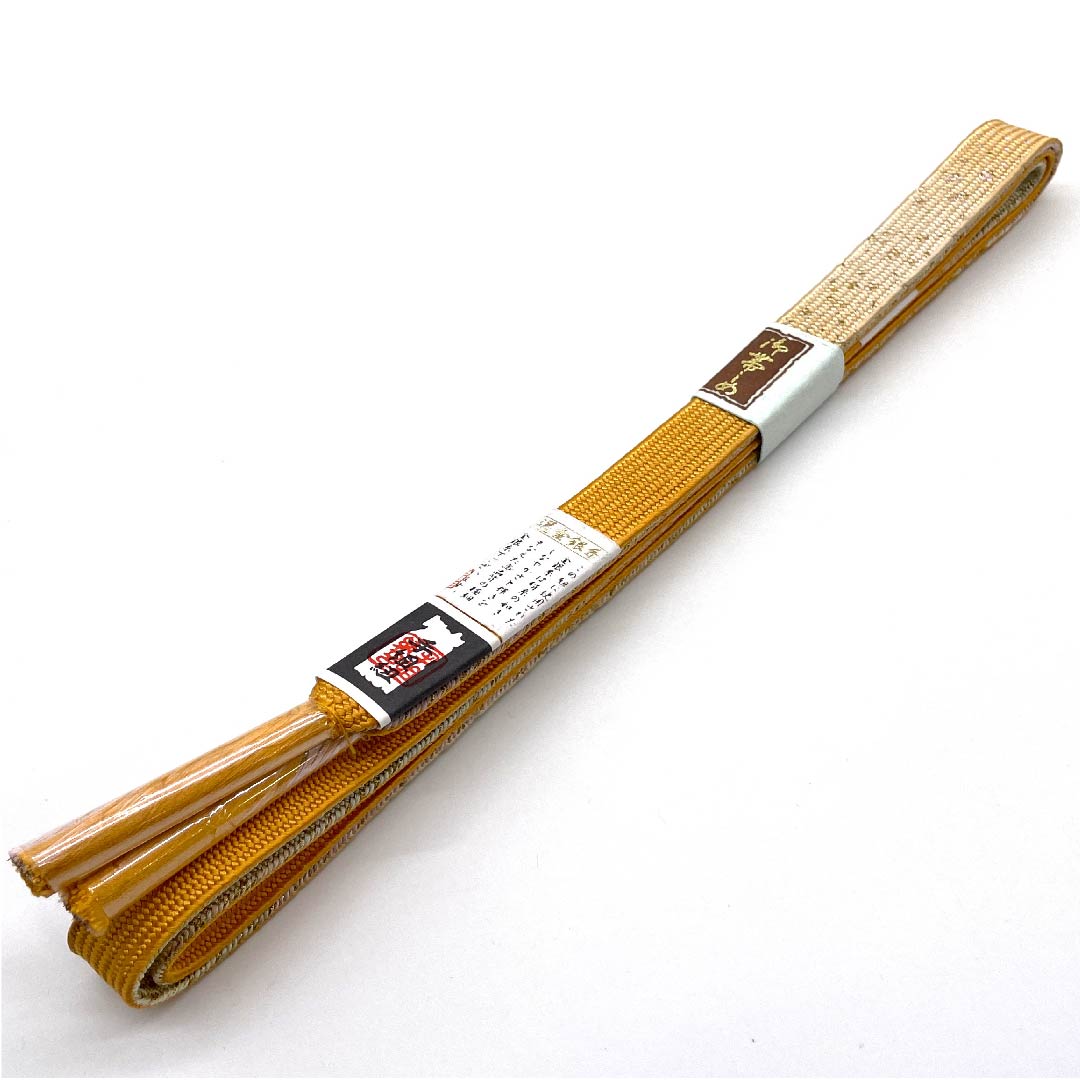 （新古品） 帯締め 正絹 四分紐 萱草色（かんぞういろ） 特選金銀糸使用 手組紐 新古品 長さ約159cm 幅約1.5cm セミフォーマル Sランク 黄系 1135001492923