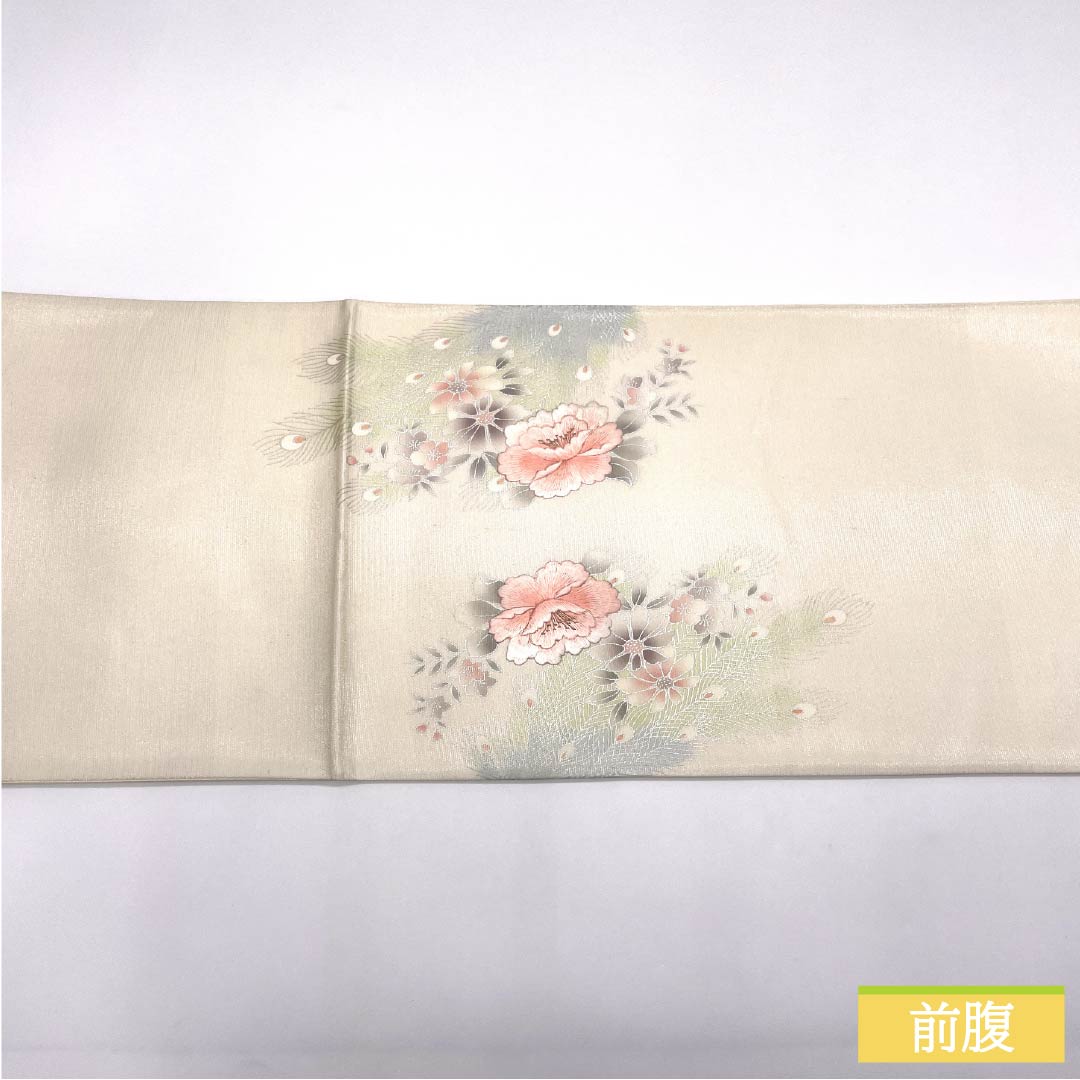 Formal white obi, pure silk, gofun-iro (white powder-colored) embroidery with peacock and floral patterns, suitable for formal formal wear. Length: 428cm. A-rank. Pointed design. Product code: 1123014243311.
