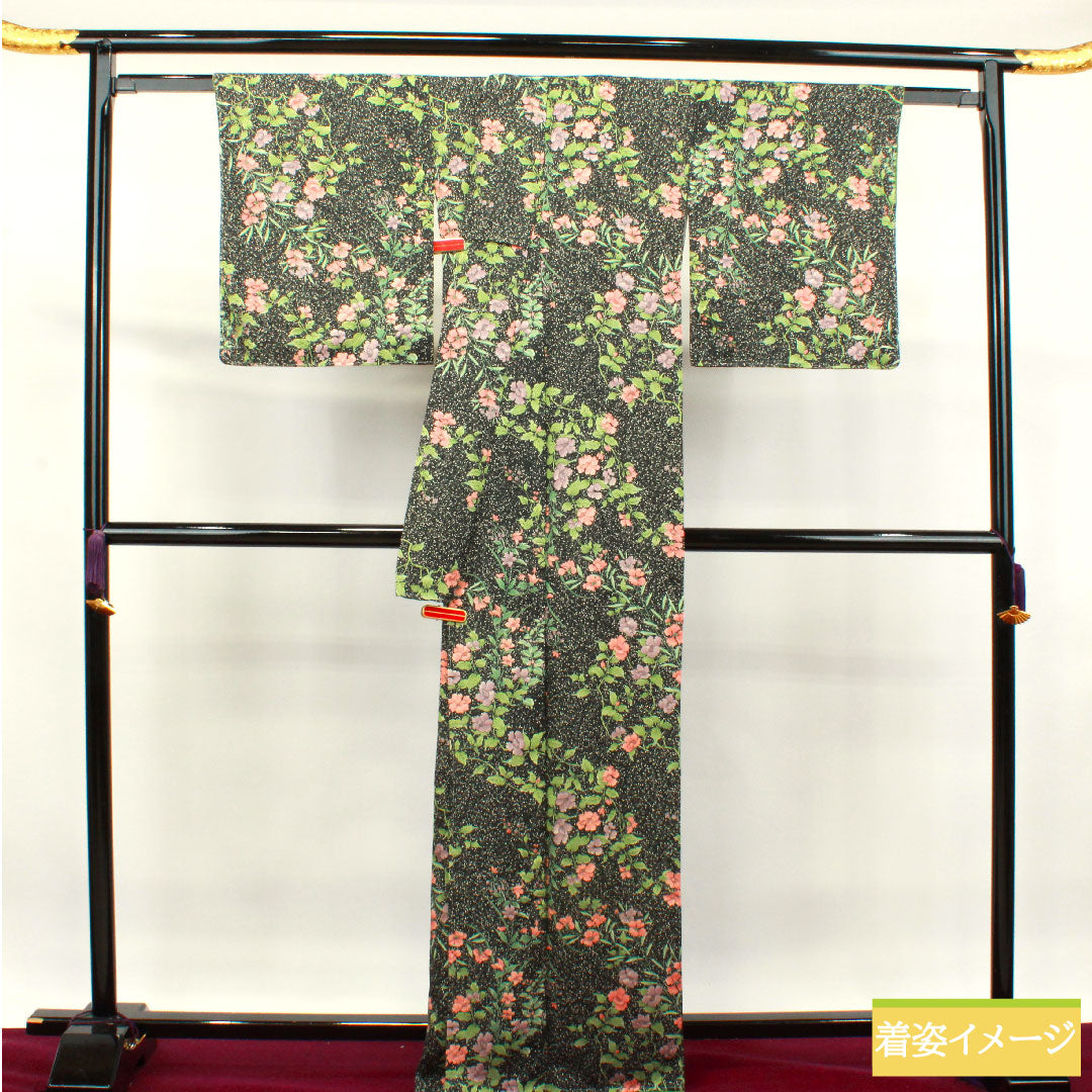 小紋 ポリエステル 身丈166cm 裄丈67cm 袷 洗える着物 草花模様 タタキ染 しつけ糸付き Sランク 黒系 1115003982510
