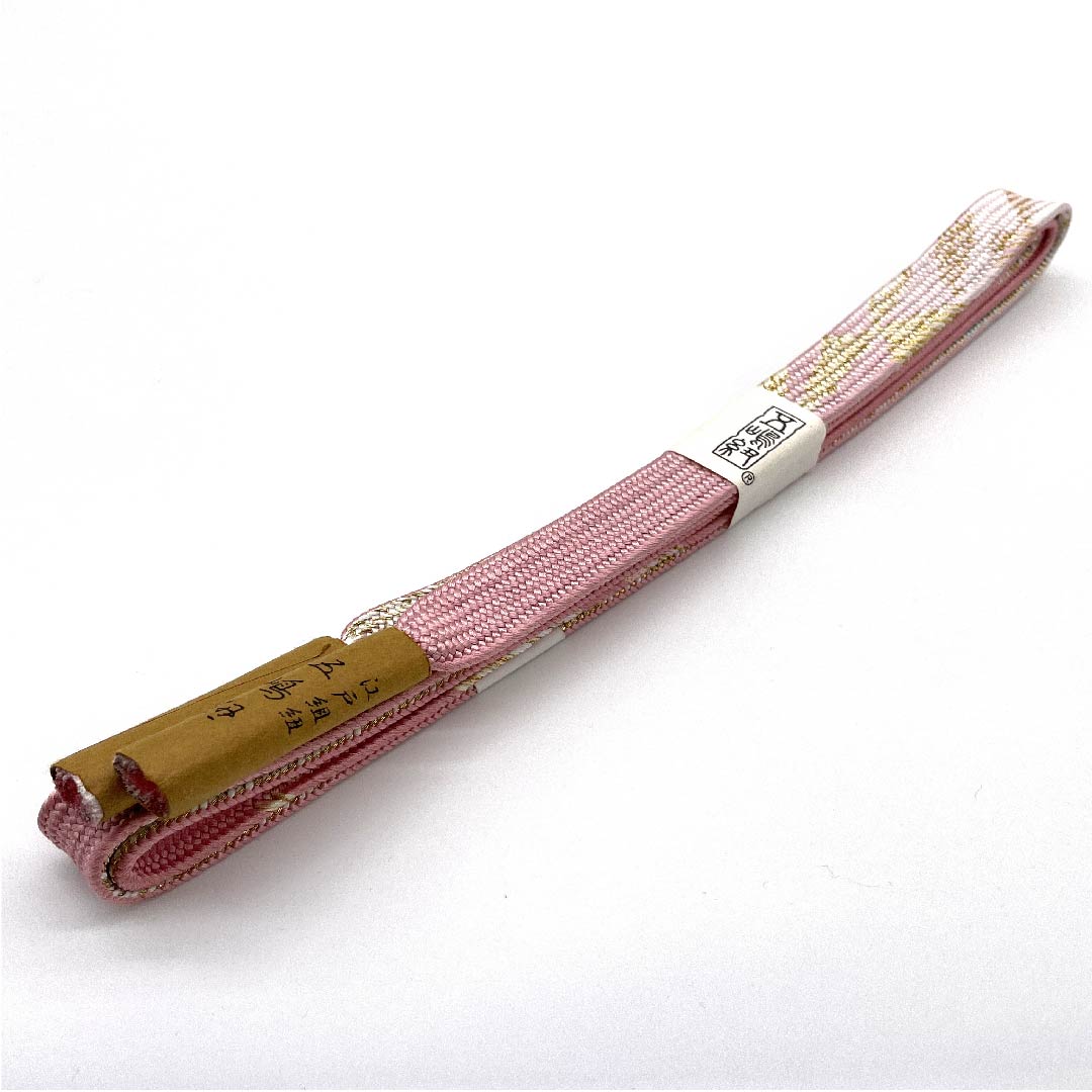 (New old stock) Obijime (belt tying) Pure silk quarter-length cord Light crimson Goshima cord Edo braid Metallic thread used Length approx. 159cm Width approx. 1.7cm Semi-formal S rank Pink 1135002442313