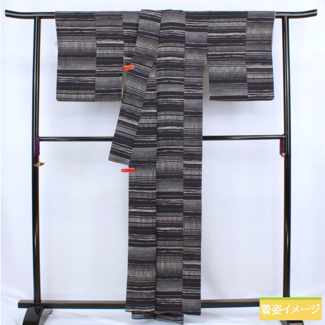 小紋 正絹 Sランク 身丈159.5cm 裄丈68cm 袷 相済茶色（あいすみちゃいろ） 型染 幾何学模様 黒系 1115006512310