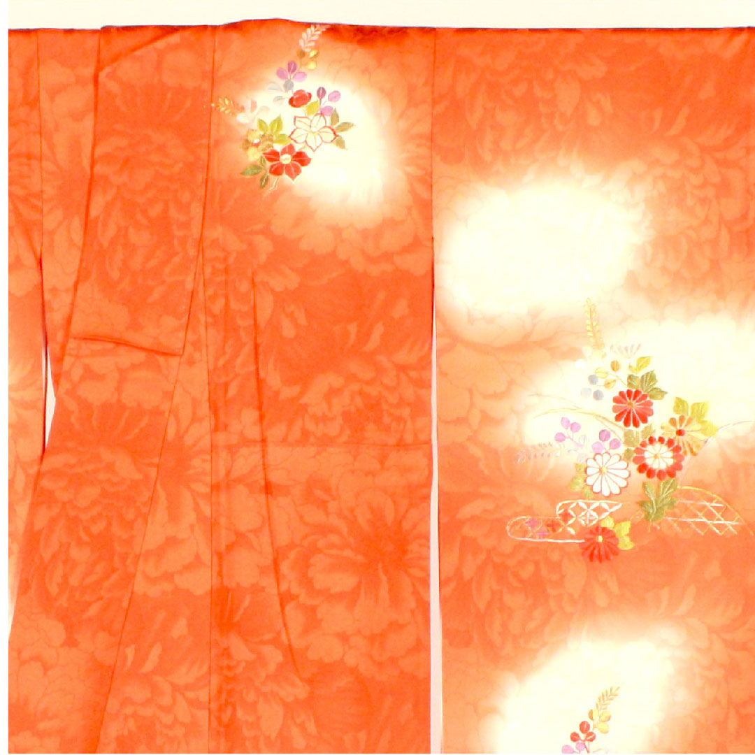 振袖 身丈157.5cm 裄丈63cm 袷  刺繡 花模様  正絹 Bランク 朱系 1113000754316