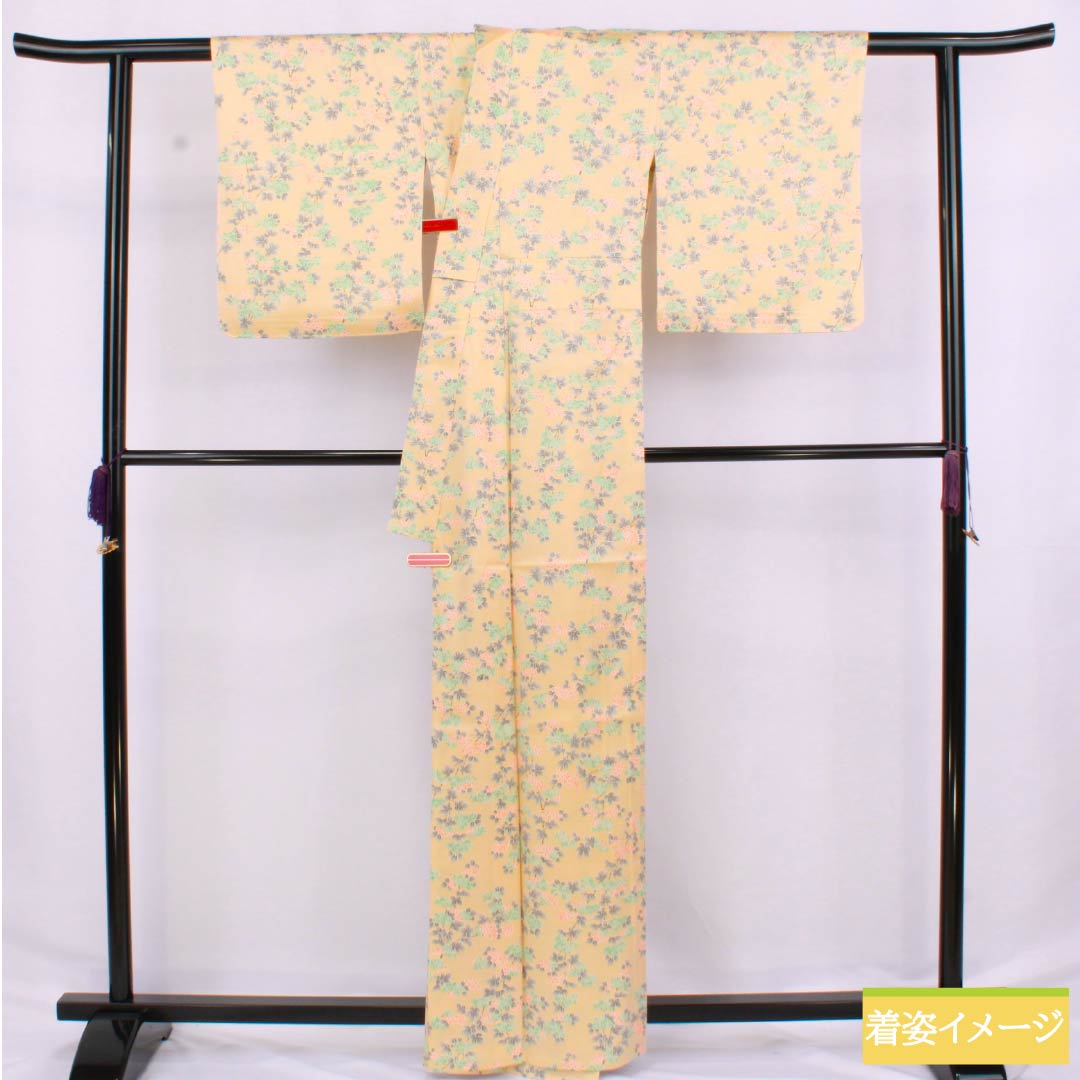 小紋 正絹 身丈162cm 裄丈65.5cm 単衣 薄柑子色（うすこうじいろ） 小花 Sランク クリーム系 1115006102415