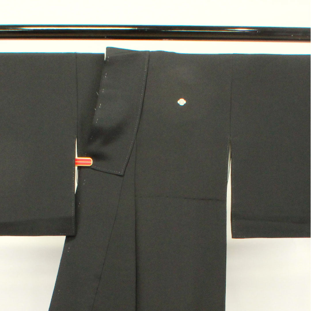 Black formal kimono, length 156.5cm, sleeve length 61cm, lined, Kyoto Yuzen, pine, bamboo, plum, quince, pure silk, S rank, five crests, black, 1111000682310