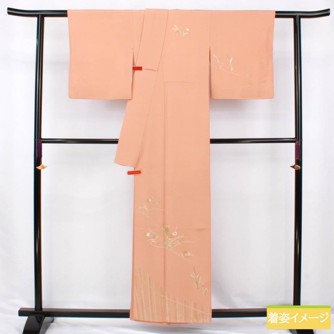 訪問着 正絹 Sランク 袷 身丈157.5cm 裄丈63cm 鮭色（さけいろ） 丸に蔦 付下げ 一つ紋 刺繍 草花 ピンク系 1112006332313