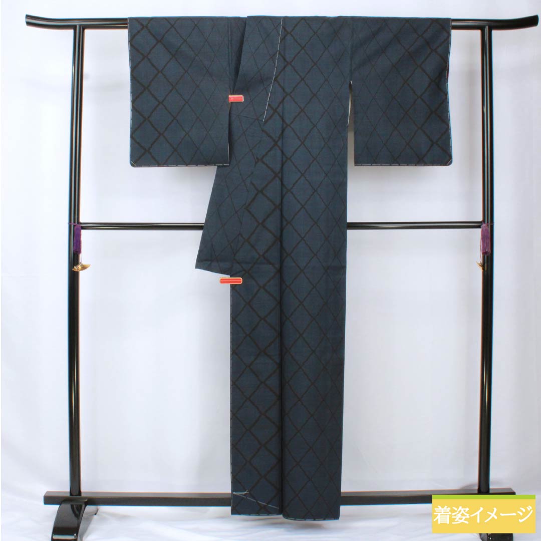 Silk Tsumugi (Japanese kimono), Length 160.5cm, Sleeve Length 62.5cm, Korean Indigo Blue, Oshima Tsumugi, 7 Marks, Ichigen Kasuri, A-Rank, Lined, Navy Blue, Product Number: 1116003793418