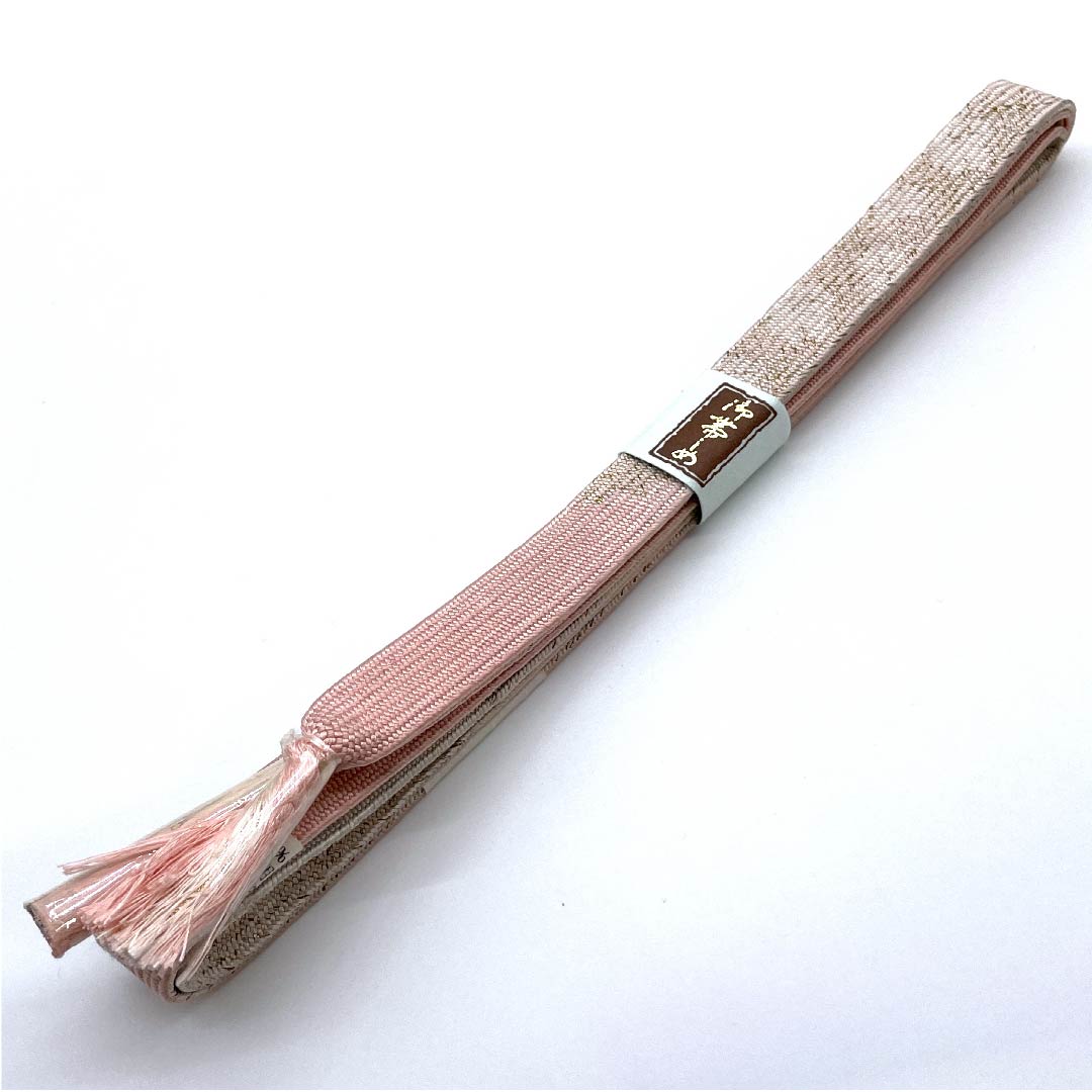 （新古品） 帯締め 正絹 四分紐 乙女色（おとめいろ） 金属糸使用 三分金使用 新古品 長さ約156cm 幅約1.5cm セミフォーマル Sランク ピンク系 1135001482913