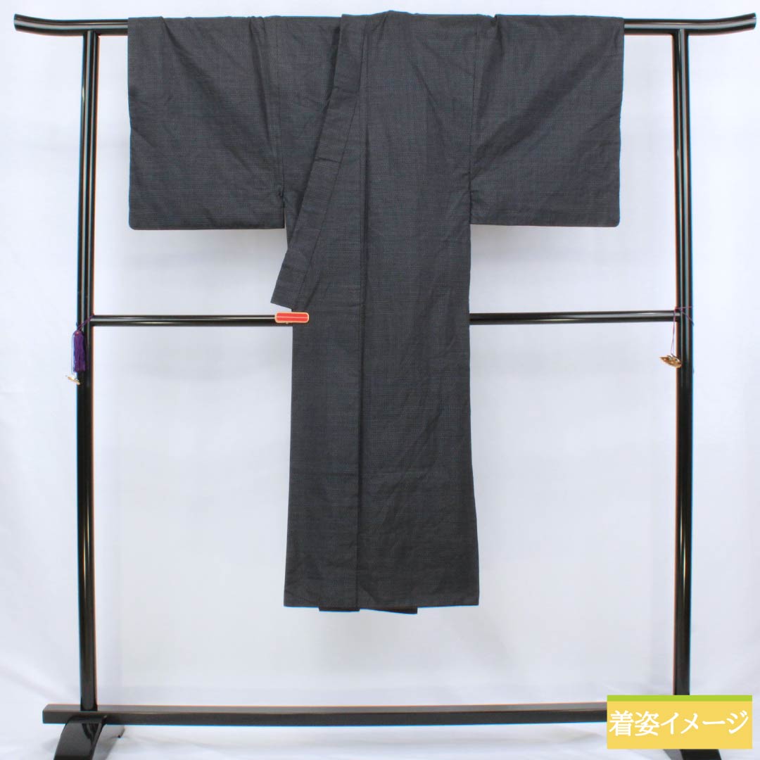 Men's silk S-rank kimono, length 130cm, sleeve length 67cm, betel nut black (Binrou Jiguroiro) Oshima Tsumugi with geometric patterns, lined, navy blue, product number 1119001312318