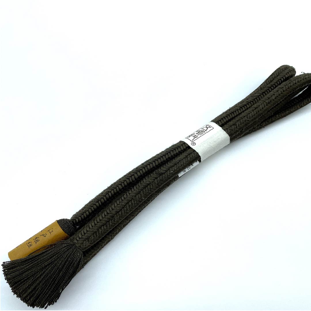 （新古品） 帯締め 正絹 四分紐 黒橡色（くろつるばみいろ） 江戸組紐 五嶋紐 新古品 長さ約156cm 幅約1.5cm カジュアル Sランク 緑系 1135001222919