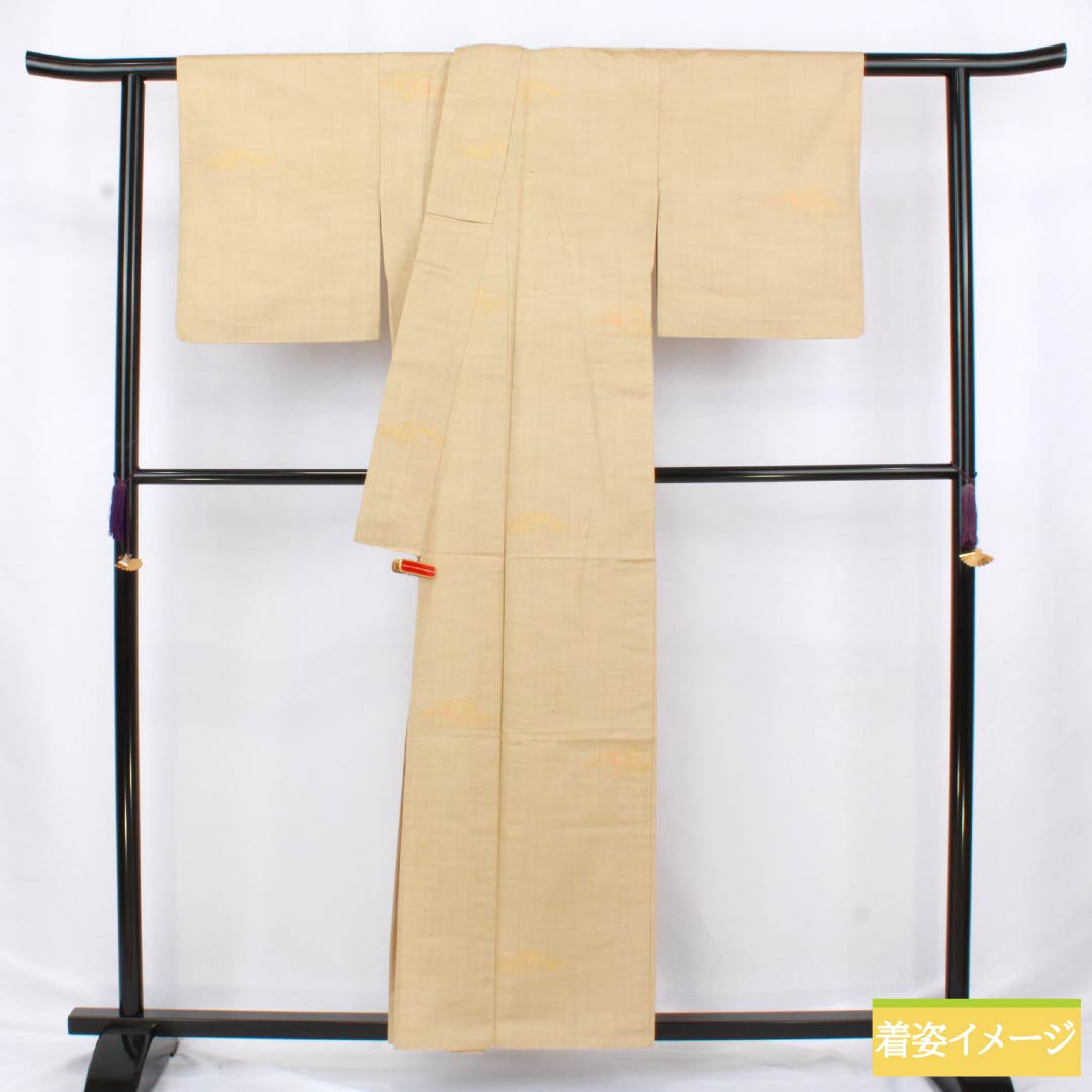 Pure silk tsumugi (pongee) kimono, Grade A, length 158cm, sleeve length 63cm, Kare-no-iro (dry field color), stripes, cloud patterns, classic pattern, single layer, beige, product number 1116004273325