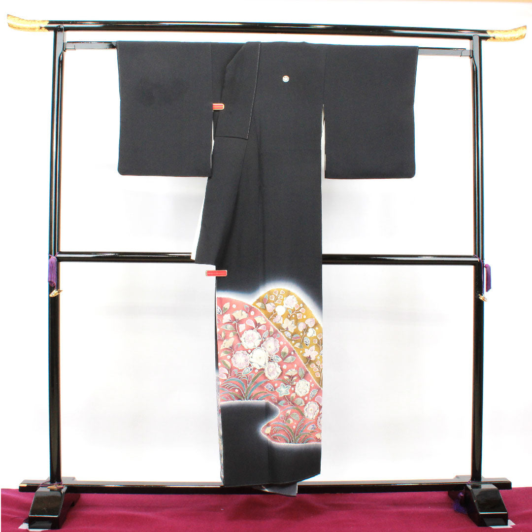 Black formal kimono, length 150cm, sleeve length 63.5cm, lined, Kiriya Suizan Kobo, Tsujigahana, circle with iris, pure silk, S rank, five crests, black, 1111001122110