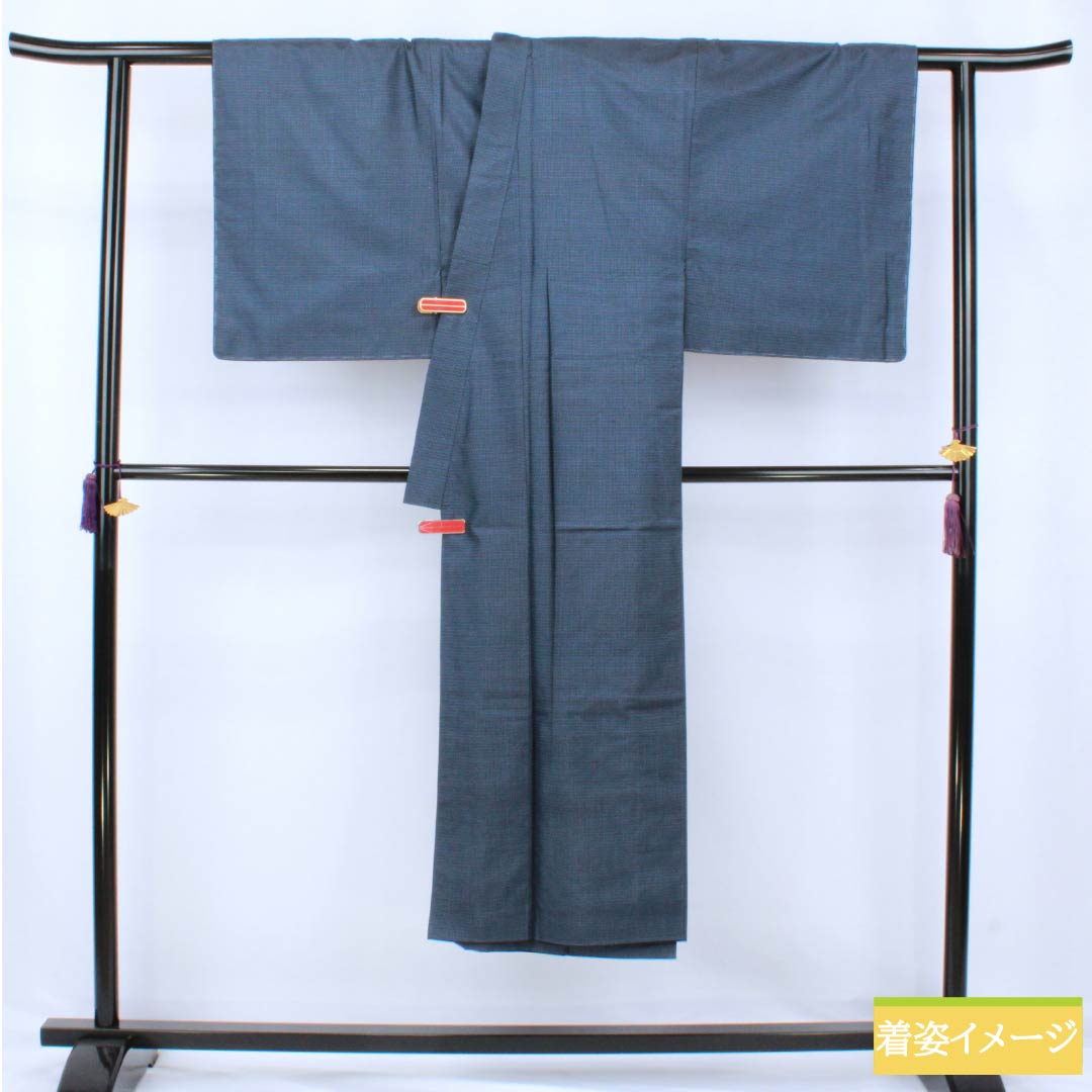 男物 正絹 Sランク 身丈139cm 裄丈68cm 相済茶色（あいすみちゃいろ） 大島紬 100亀甲 アンサンブル 袷 紺系 1119001522318