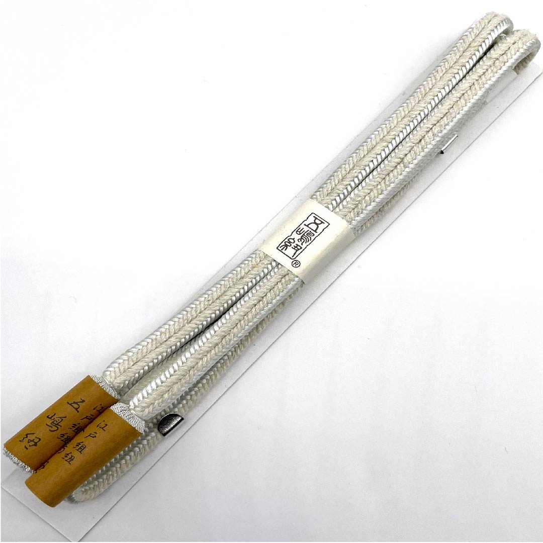 （新古品） 帯締め 正絹 四分紐 卯の花色（うのはないろ） 江戸組紐 五嶋紐 新古品 長さ約156cm 幅約1cm カジュアル Sランク 白系 1135000272311