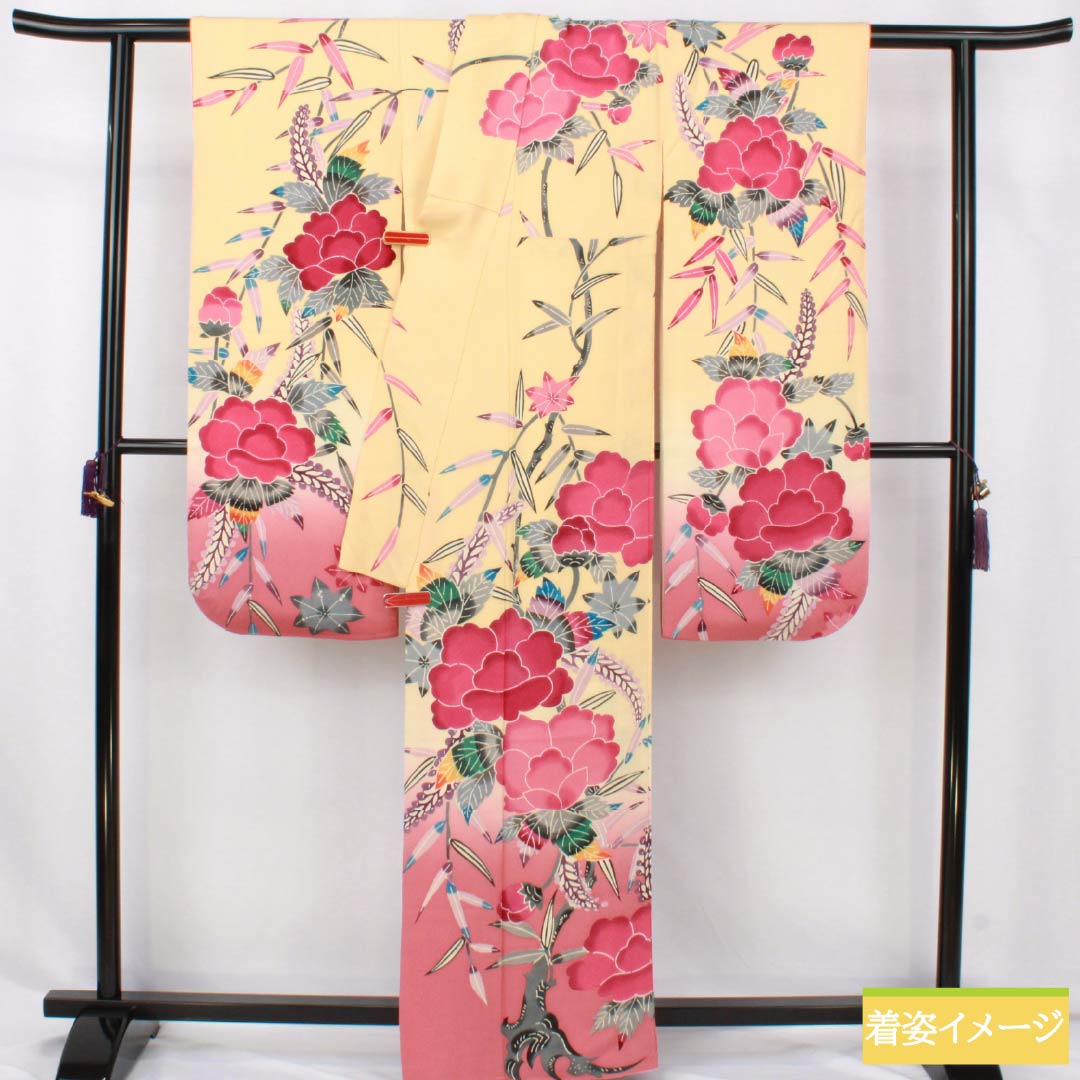 振袖 正絹 Aランク 身丈161cm 裄丈62.5cm 袷 薄柑子色（うすこうじいろ） 京紅型 牡丹 藤 ちりめん地 橙系 1113002403426