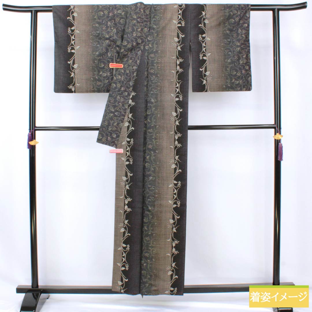 紬 正絹 Aランク 身丈156cm 裄丈63.5cm 本場大島紬 泥染 9マルキ 蒲萄唐草 袷 グラデーション系 1116004653399