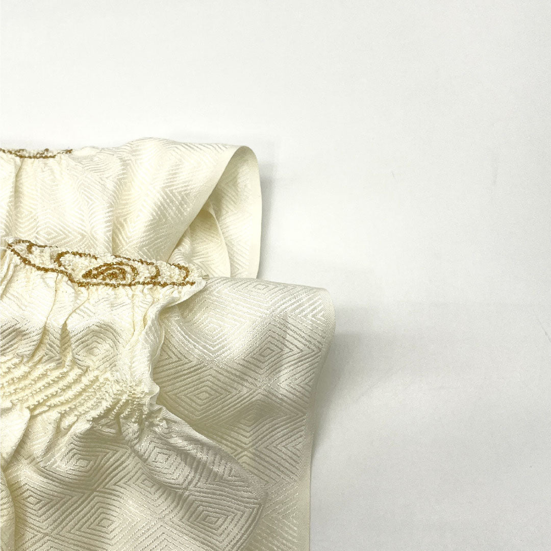 New old stock: Obi-jime and obi-age set, pure silk, B rank. White, milky white. For tomesode. Classic pattern. Length approx. 160cm, width approx. 1.6cm. Formal. White tones. 1141000444311