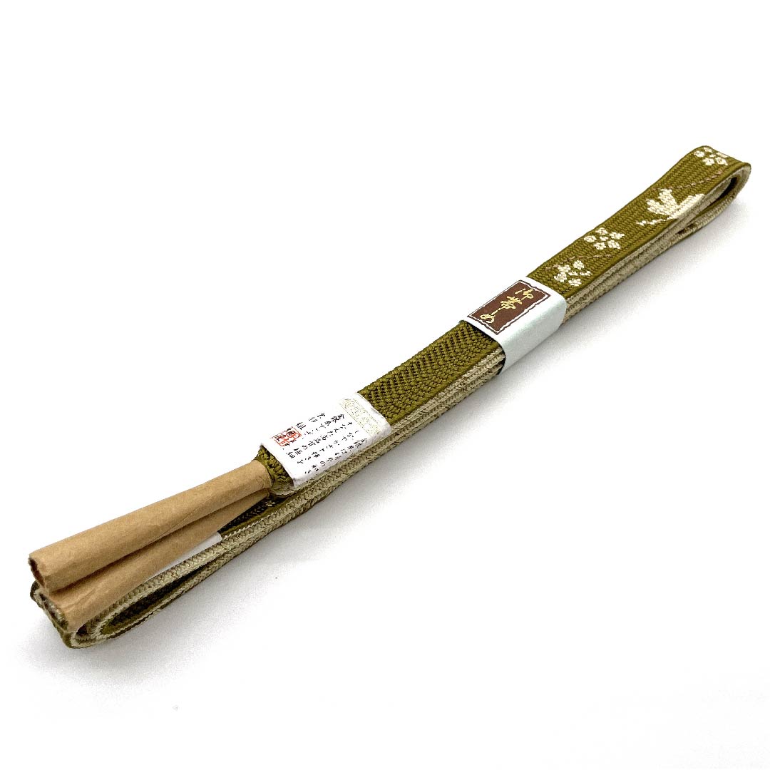 （新古品） 帯締め 正絹 四分紐 国防色色（こくぼうしょくいろ） 金属糸使用 新古品 長さ約156cm 幅約1.5cm セミフォーマル Sランク 緑系 1135001732919