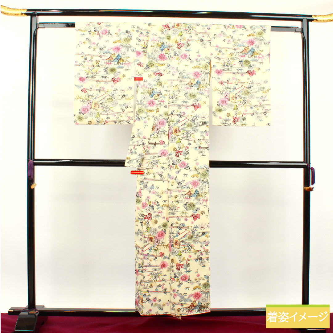 Komon, pure silk, length 154.5cm, sleeve length 62.5cm, lined, milky white, pongee, Kyoto Bingata, pine, bamboo, plum, flower cart, running water, S rank, cream, 1115003542215
