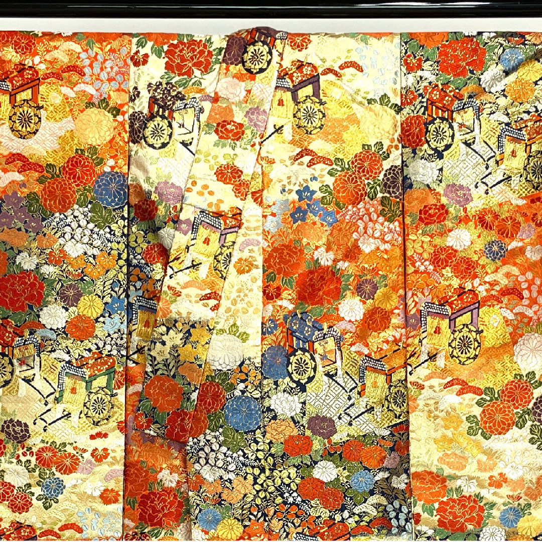 Colored Uchikake Length 181cm Karaori Imperial Carriage Four Seasons Flowers Pure Silk S Rank Awase Gradation 1110000172999