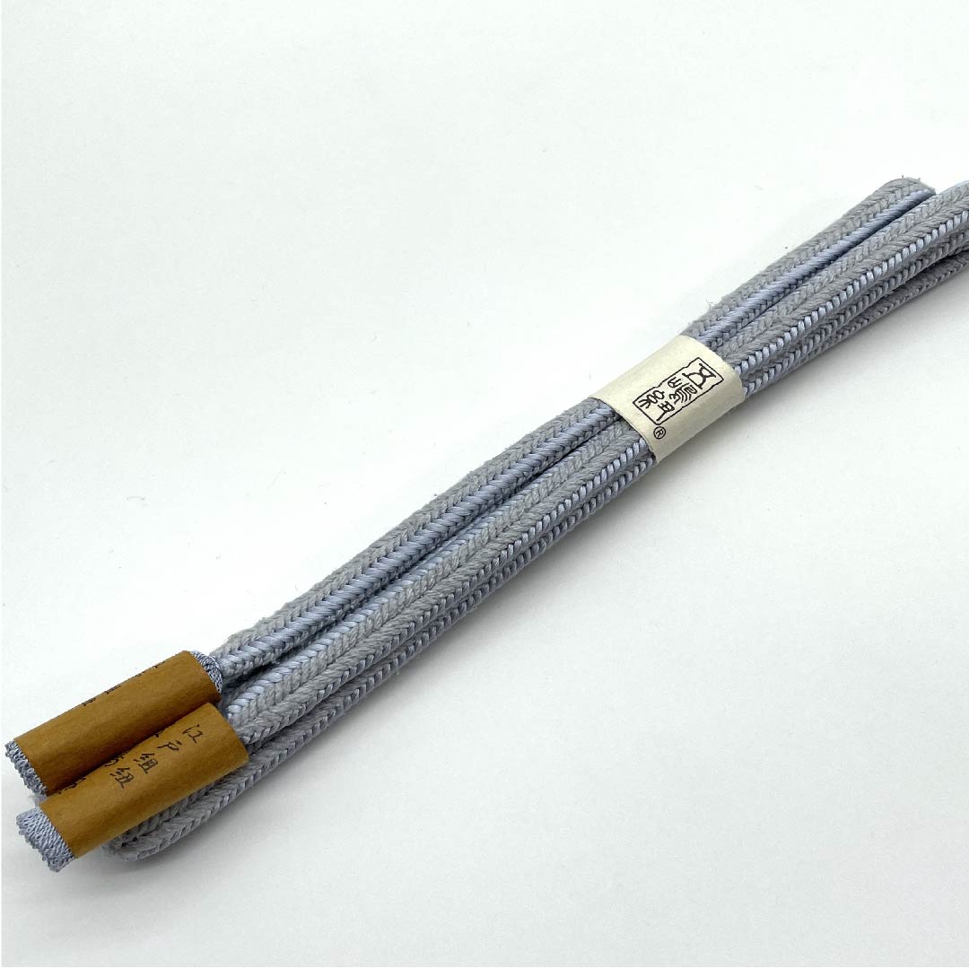 （新古品） 帯締め 正絹 四分紐 蒼白色色（そうはくしょくいろ） 江戸組紐 五嶋紐 新古品 長さ約156cm 幅約1.5cm カジュアル Sランク 水色系 1135001232924