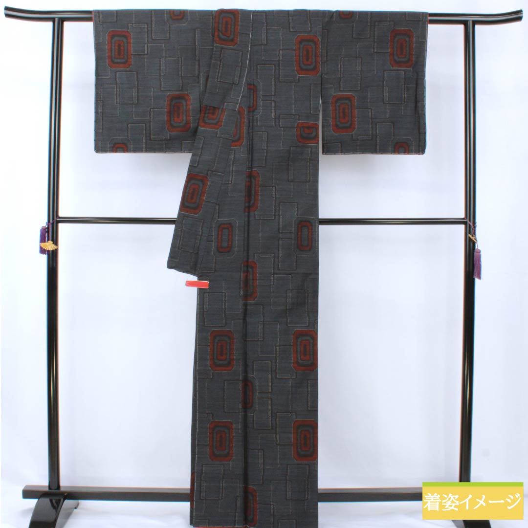 Pure silk tsumugi (pongee) kimono, S rank, length 163cm, sleeve length 65cm, Oshima tsumugi ensemble, double horizontal kasuri pattern, geometric pattern, lined, navy blue, product number 1116004342418