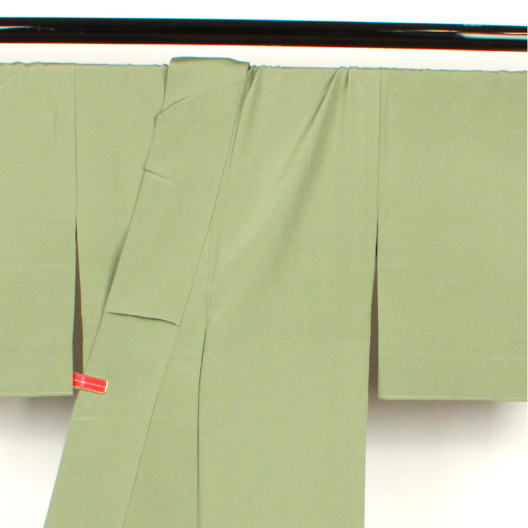 Colored Tomesode, Length 159cm, Sleeve Length 64cm, Lined, Rikyu Gray, Auspicious Pattern, Wave, Plum, Pure Silk, S Rank, None, Green, 1111000462319