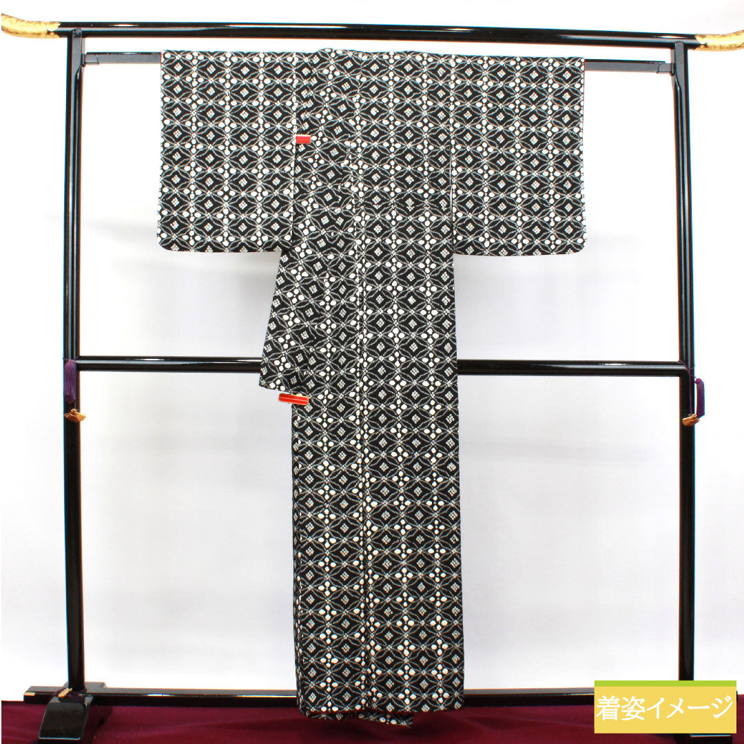 小紋 正絹 身丈156cm 裄丈62cm 袷  絞り 七宝  Sランク 黒系 1115003892310