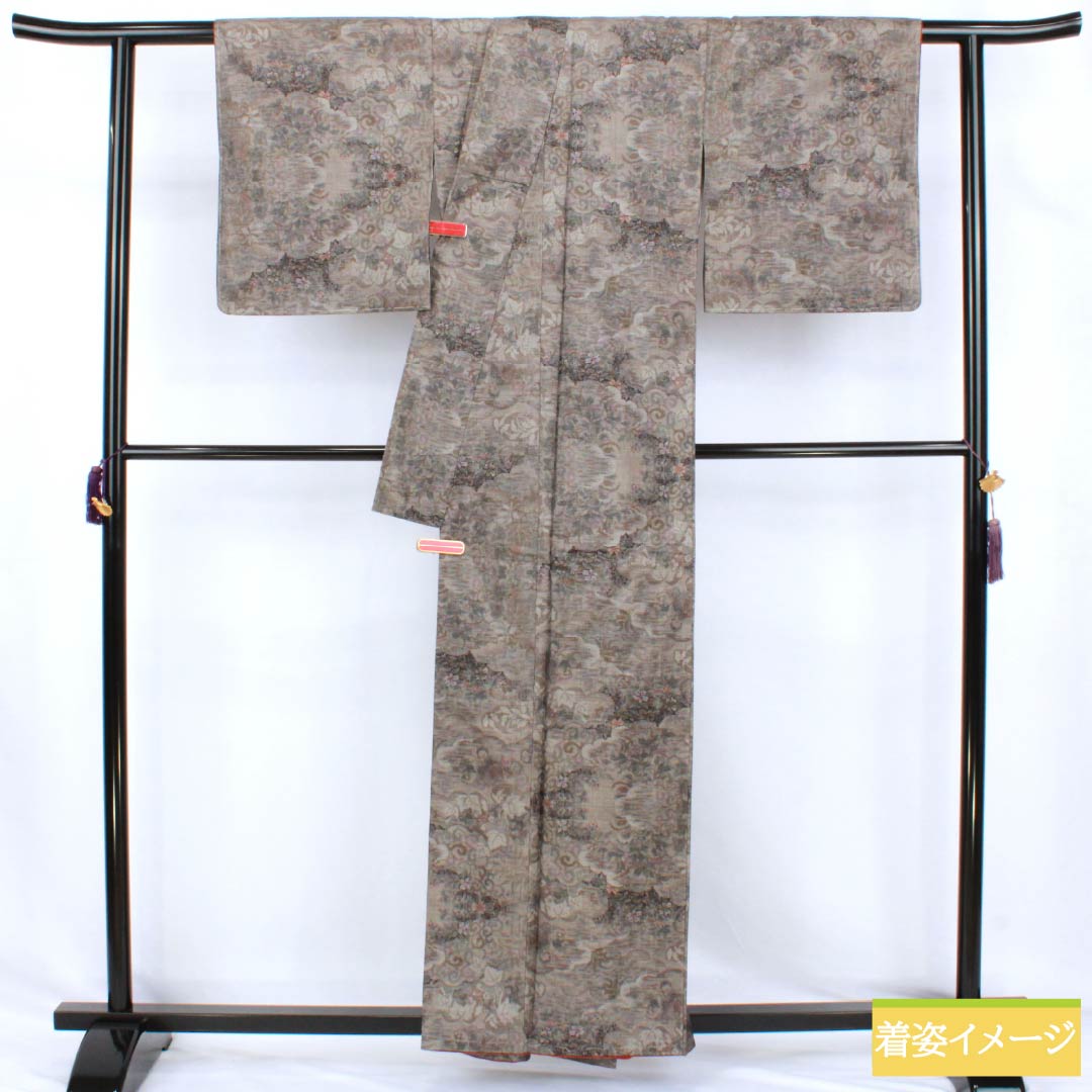 Tsumugi Silk S rank Length 159cm Sleeve-to-shoulder 60.5cm Brownish-gray Murayama Oshima Cloud pattern and floral design Lined Gray system 1116004832322
