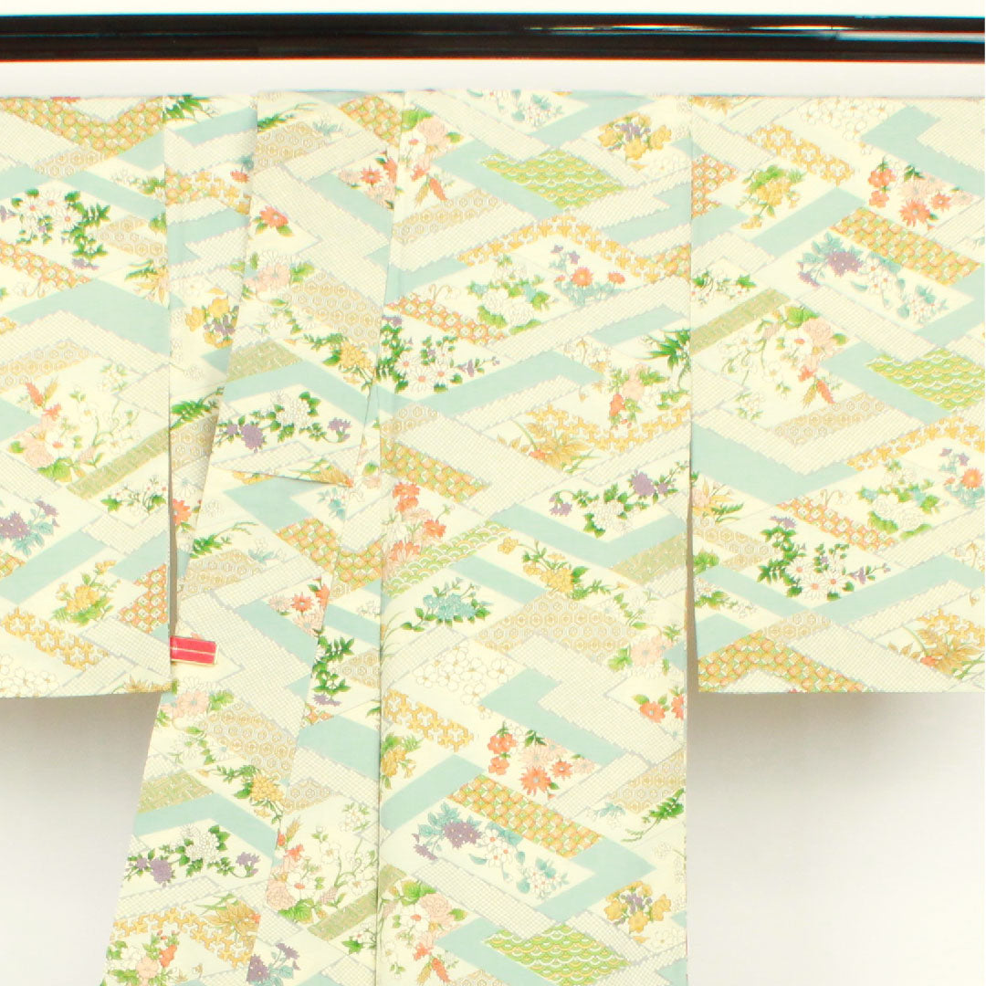 小紋 身丈163.5cm 裄丈64cm 袷  変り松皮菱 草花模様  正絹 Aランク 白系 1115002393411