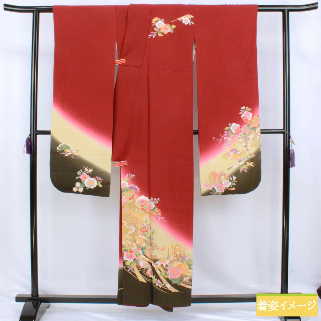 Kimono (Furisode) - S Rank - Pure Silk - Length 155.5cm - Sleeve Length 64.5cm - Lined - Shoenji-iro (Deep Crimson) - Kyo Yuzen - Imperial Carriage & Floral Patterns - Gold Couching Embroidery - Red - 1113002902312