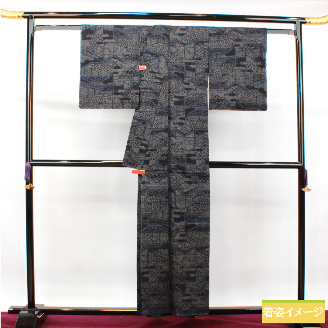 結城紬 正絹 身丈158cm 裄丈62.5cm  抽象模様 しつけ糸付き Sランク 袷 黒系 1116003102310