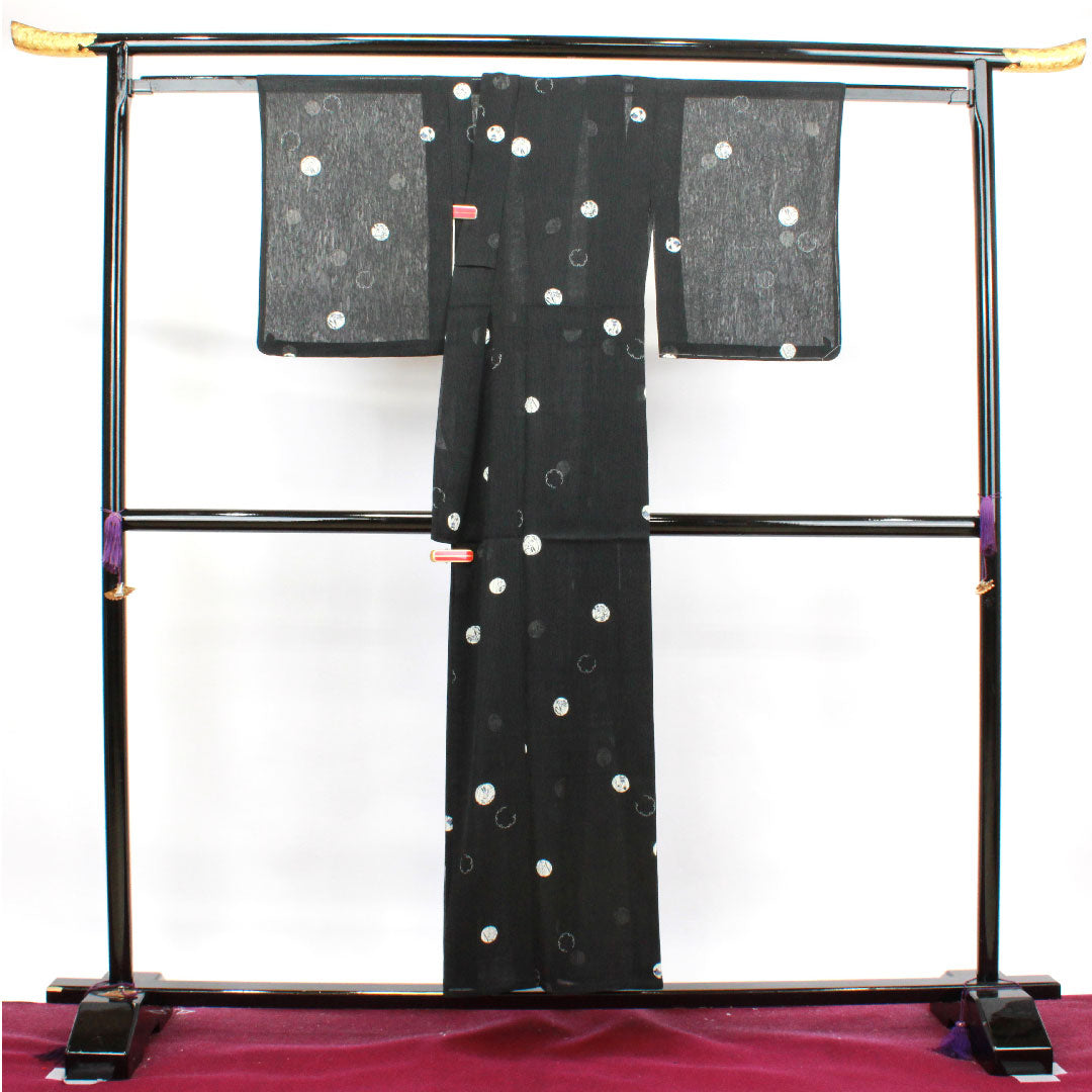 夏物 ポリエステル 小紋 身丈153.5cm 裄丈62.5cm 洗える着物 竪絽（たてろ） 雪輪 草花模様 絽 Sランク 黒系 1132000432210