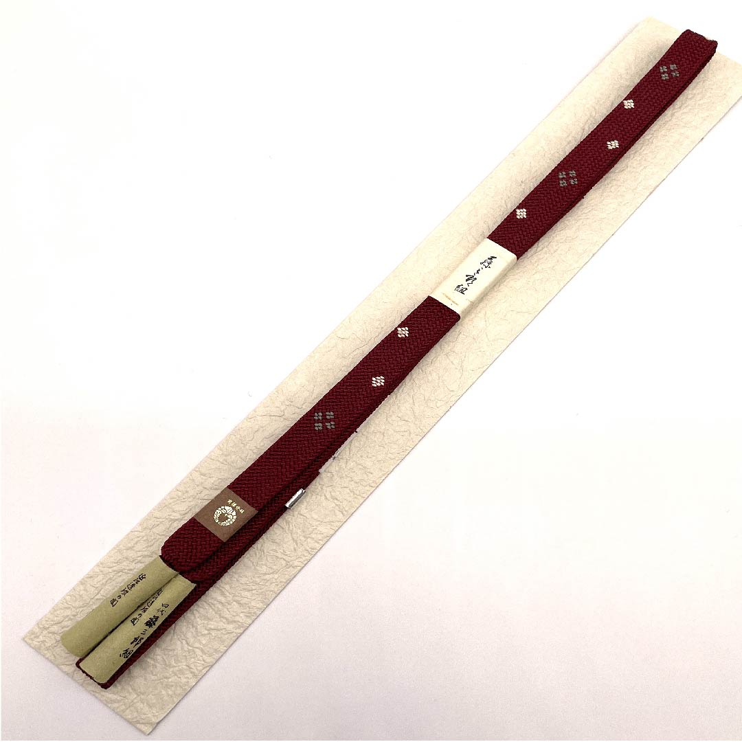 （新古品） 帯締め 正絹 四分紐 海老色（えびいろ） 四代藤三郎紐 小花模様 新古品 長さ約160cm 幅約1.5cm カジュアル Sランク 赤系 1135000102912