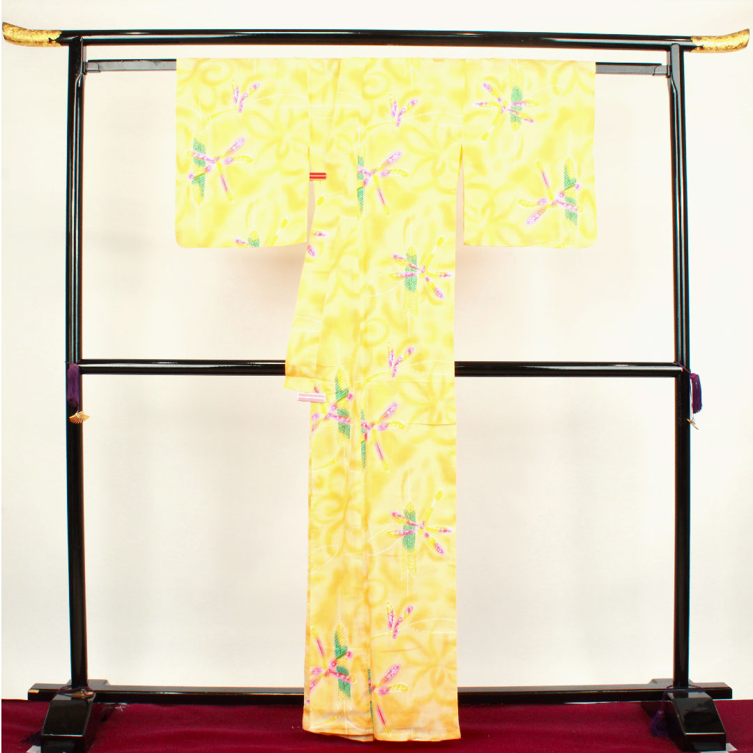 浴衣 玉蜀黍色 トンボ 矢羽根 木綿 Bランク 単衣 身丈162cm 裄丈66cm 橙系 1118001624426