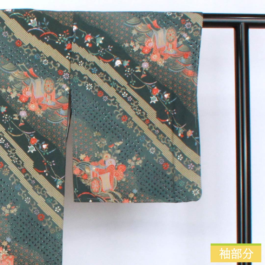 Small-patterned kimono, polyester, S rank, length 161cm, sleeve length 64.5cm, lined, iron-colored (Tetsuiro) and iron-colored (Tetsuonandoiro) with a Goshoguruma (imperial carriage) and flower motif, washable, green, 1115007562419