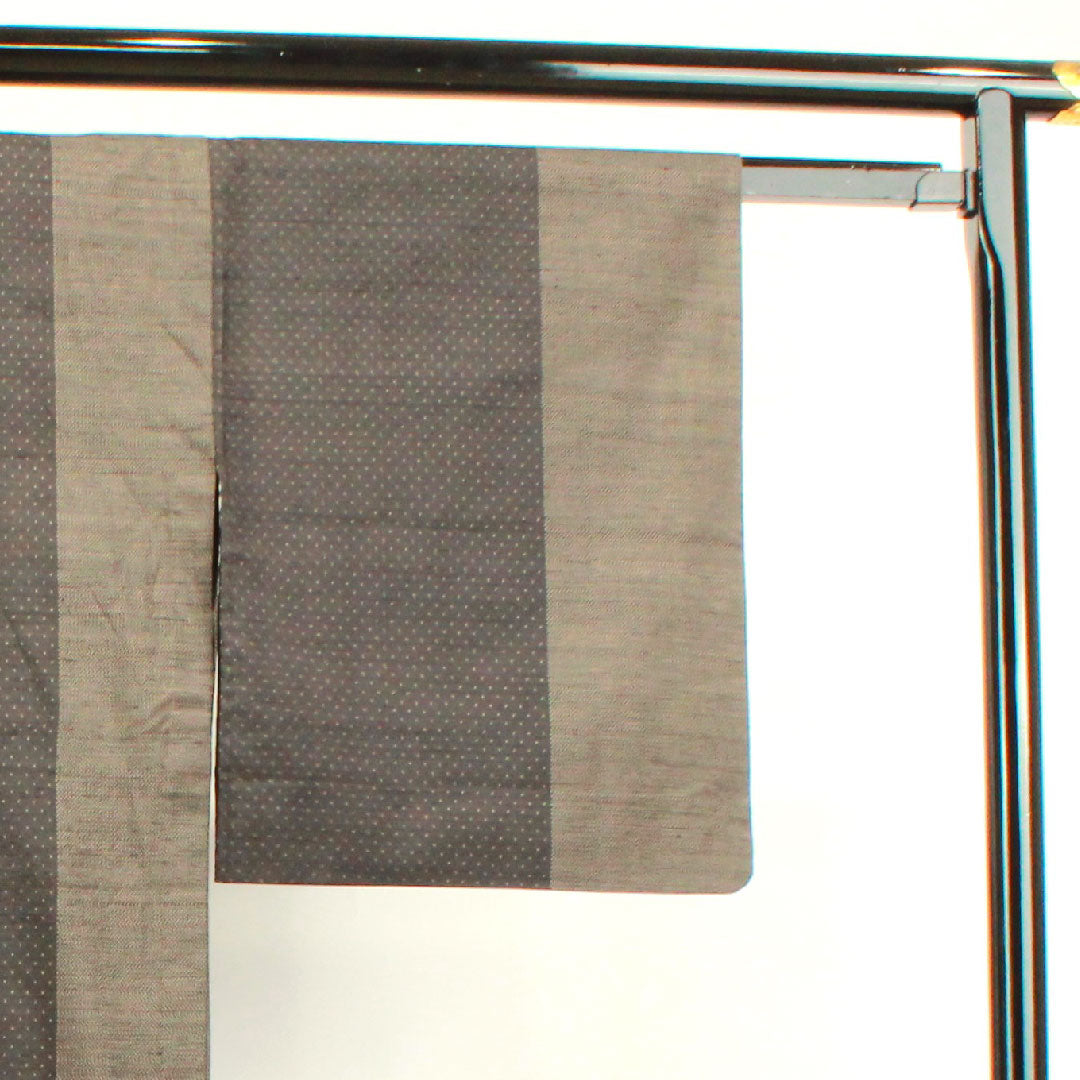 Tsumugi Length 167.5cm Sleeve length 66cm Dark grey Geometric pattern Pure silk A rank Single layer Brown 1116002713514