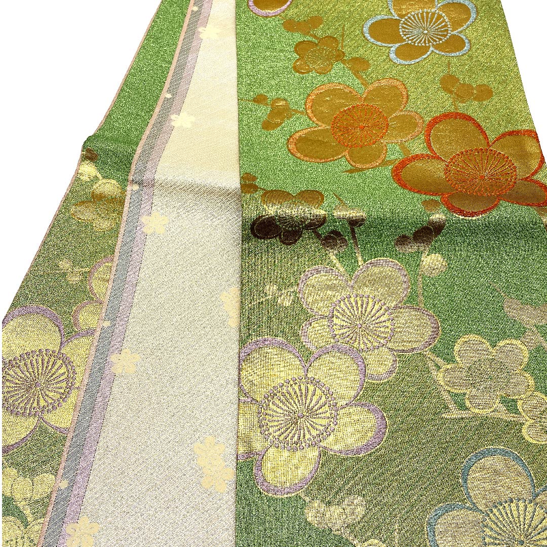 Fukuro Obi (Fukuro obi) in Wakaba-iro (young leaf color) with plum and lame, for long-sleeved kimono, obi length 440cm, pure silk, A rank, six-pass, formal, green, 1123003213319