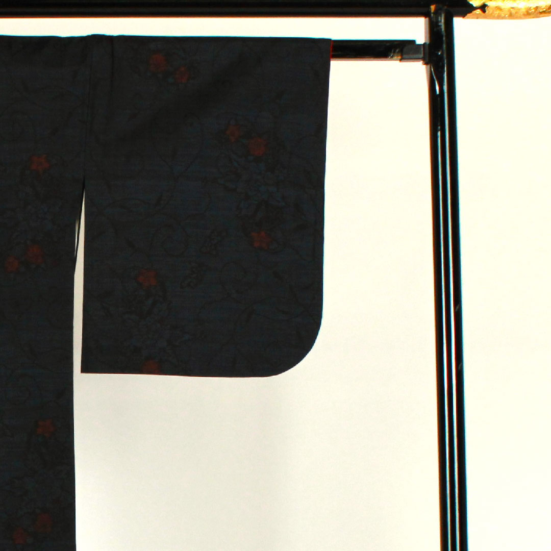 Oshima Tsumugi, Length 163.5cm, Sleeve length 67cm, Weft ikat, Floral pattern, Pure silk, S rank, Lined, Navy blue, 1116001142318