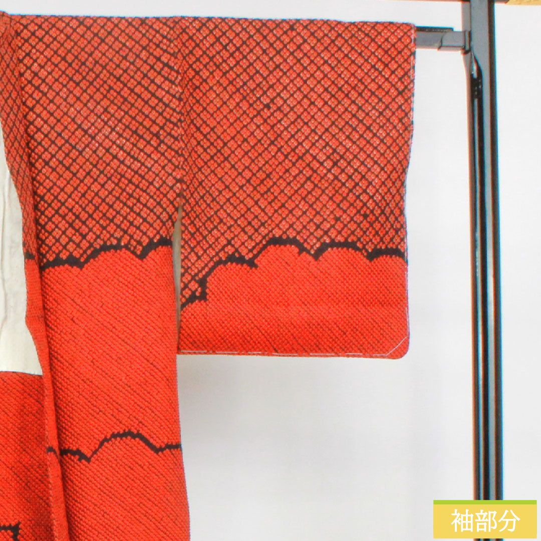 Haori (Japanese traditional coat) made of pure silk, length 75cm, sleeve length 65cm, scarlet, all-dyed, abstract pattern, with basting thread, S rank, lined, vermilion, 1117001052916