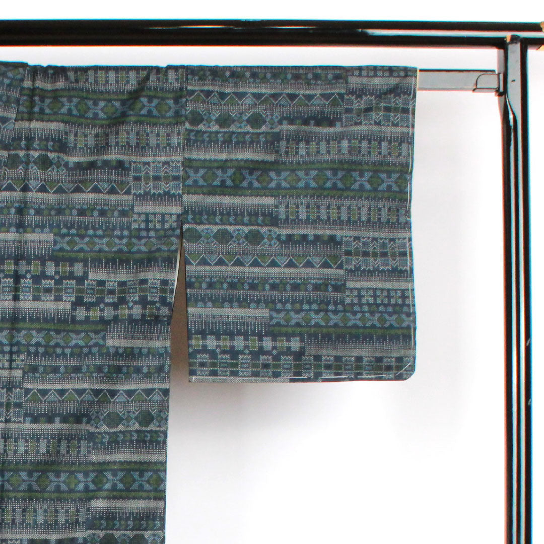 Tsumugi, Length 153cm, Sleeve length 63.5cm, Navy blue, Geometric pattern, Pure silk, S rank, Lined, Navy blue, 1116001942218