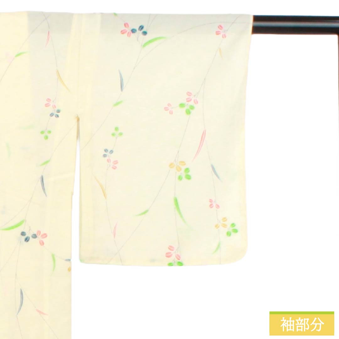 夏物 ポリエステル 小紋 Aランク 身丈163.5cm 裄丈64cm 白百合色（しらゆりいろ） 草花模様 絽 黄系 1132004513423