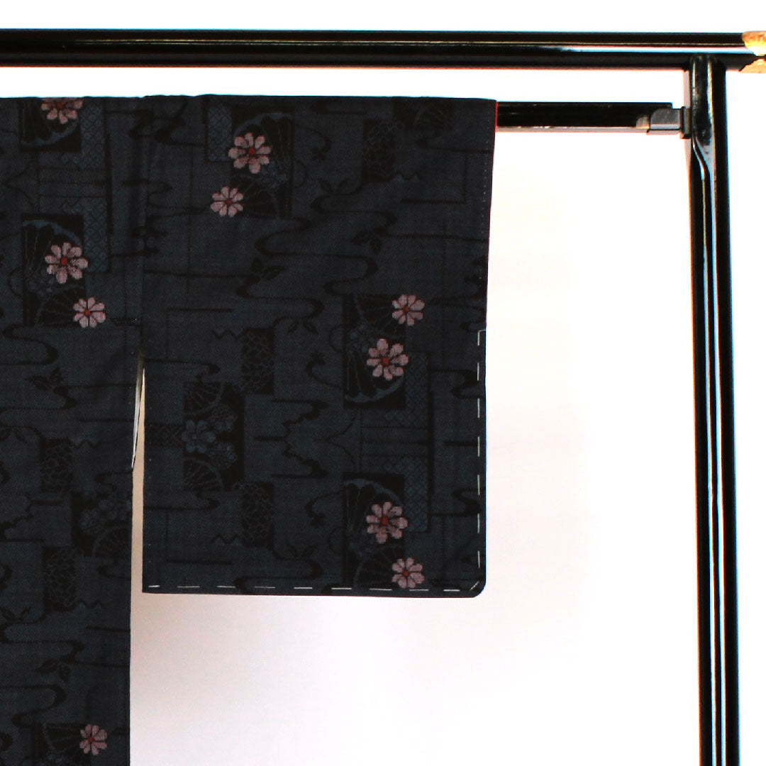 Oshima Tsumugi, Length 164cm, Sleeve length 65cm, 5 marks, Flowing water, Shikishi and flower pattern, Pure silk, S rank, Lined, Navy blue, 1116000682318