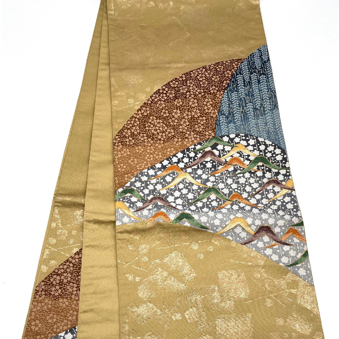 袋帯 山吹鼠色（やまぶきねずいろ） 遠山 紙吹雪 白綾苑大庭 帯丈430cm 正絹 Sランク 六通 フォーマル ベージュ系 1123009752325