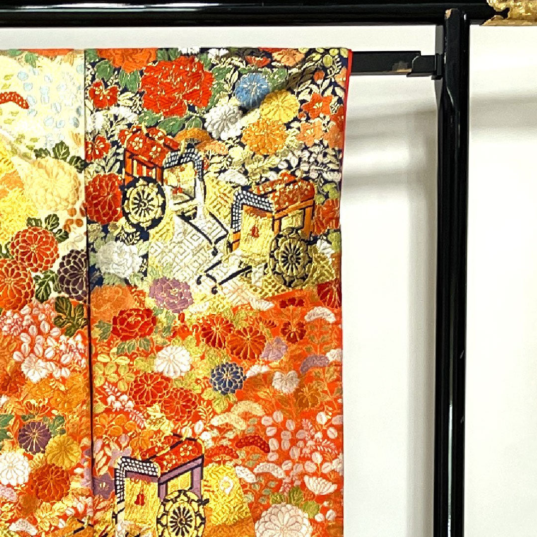 Colored Uchikake Length 181cm Karaori Imperial Carriage Four Seasons Flowers Pure Silk S Rank Awase Gradation 1110000172999